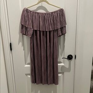 She + Sky Off-Shoulder Mauve Midi Dress